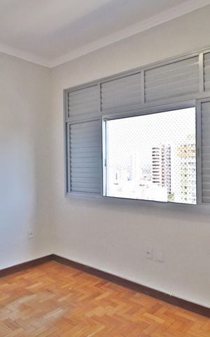 Apartamento para alugar com 115m², 3 quartos e sem vagaQuarto 2