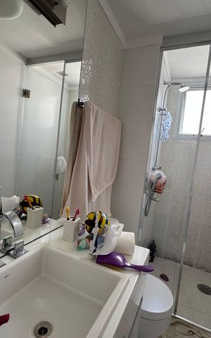 Apartamento à venda com 200m², 3 quartos e 4 vagas Apartamento à venda com 200m², 3 quartos e 4 vagasBanheiro Suíte 1