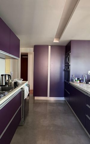 Apartamento à venda com 200m², 3 quartos e 4 vagas Apartamento à venda com 200m², 3 quartos e 4 vagasCozinha