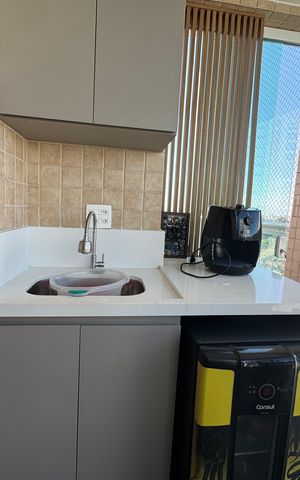 Apartamento à venda com 200m², 3 quartos e 4 vagas Apartamento à venda com 200m², 3 quartos e 4 vagasVaranda gourmet