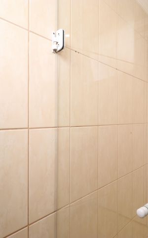 Apartamento à venda com 94m², 2 quartos e 2 vagasBanheiro da Suíte 1