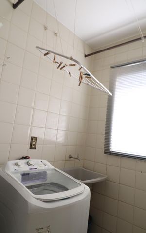 Apartamento para alugar com 65m², 2 quartos e 1 vagaCozinha e Área de Serviço
