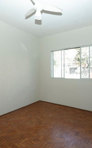 Casa à venda com 300m², 2 quartos e 1 vaga Casa à venda com 300m², 2 quartos e 1 vagaSALA