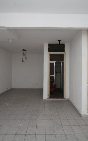 Casa à venda com 346m², 4 quartos e 3 vagasPonto de Comercio 2 - Subsolo