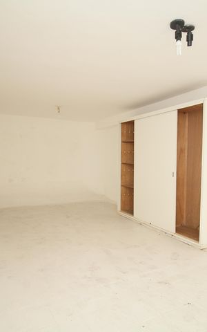 Casa à venda com 346m², 4 quartos e 3 vagasPonto de Comercio 1 - Subsolo