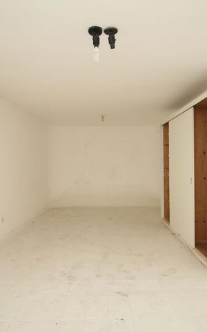 Casa à venda com 346m², 4 quartos e 3 vagasPonto de Comercio 1 - Subsolo