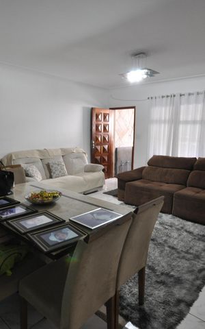 Casa para alugar com 120m², 2 quartos e 2 vagasSala