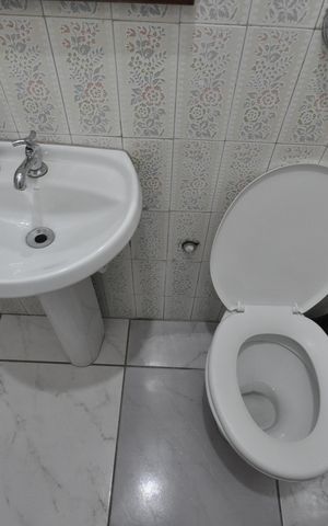 Casa para alugar com 120m², 2 quartos e 2 vagasLavabo