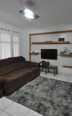 Casa para alugar com 120m², 2 quartos e 2 vagasSala