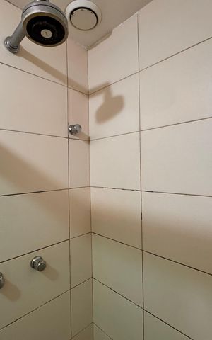 Apartamento à venda com 107m², 4 quartos e 2 vagas Apartamento à venda com 107m², 4 quartos e 2 vagasBanheiro da Suíte