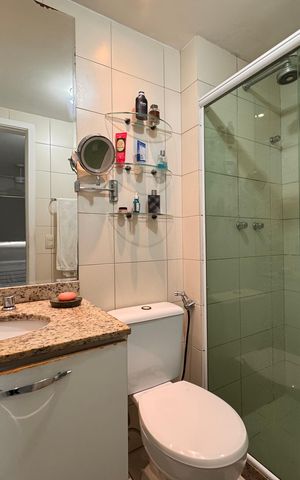 Apartamento à venda com 107m², 4 quartos e 2 vagas Apartamento à venda com 107m², 4 quartos e 2 vagasBanheiro da Suíte