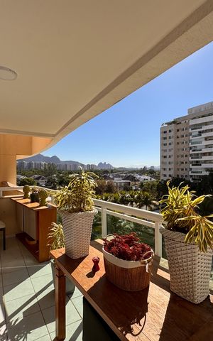 Apartamento à venda com 107m², 4 quartos e 2 vagas Apartamento à venda com 107m², 4 quartos e 2 vagasVaranda