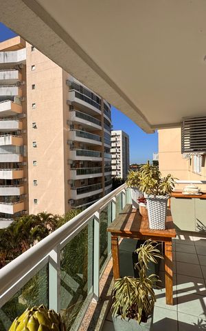 Apartamento à venda com 107m², 4 quartos e 2 vagas Apartamento à venda com 107m², 4 quartos e 2 vagasVaranda