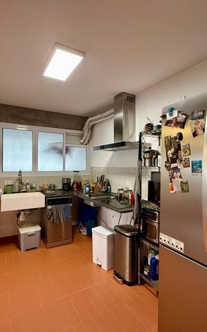 Apartamento à venda com 117m², 2 quartos e 2 vagas Apartamento à venda com 117m², 2 quartos e 2 vagasOzinha