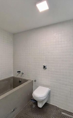 Apartamento à venda com 117m², 2 quartos e 2 vagas Apartamento à venda com 117m², 2 quartos e 2 vagasBanheiro