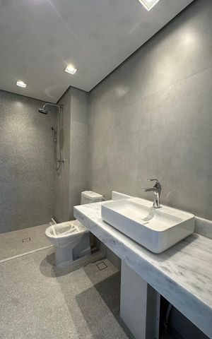 Apartamento à venda com 116m², 2 quartos e 2 vagas Apartamento à venda com 116m², 2 quartos e 2 vagasBanheiro Social