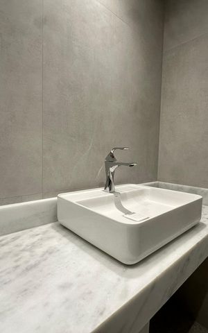 Apartamento à venda com 116m², 2 quartos e 2 vagas Apartamento à venda com 116m², 2 quartos e 2 vagasBanheiro Social
