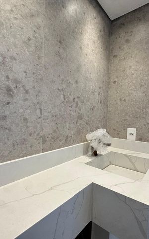 Apartamento à venda com 116m², 2 quartos e 2 vagas Apartamento à venda com 116m², 2 quartos e 2 vagasBanheiro Suíte