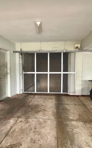 Apartamento à venda com 197m², 3 quartos e 1 vaga Apartamento à venda com 197m², 3 quartos e 1 vagaGaragem