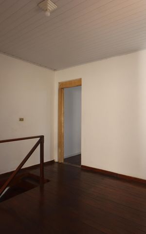 Casa à venda com 90m², 3 quartos e 1 vagaHall dos Quartos