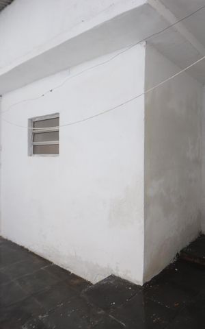 Casa à venda com 90m², 3 quartos e 1 vagaÁrea de serviço