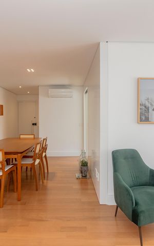 Apartamento à venda com 108m², 2 quartos e 1 vaga Apartamento à venda com 108m², 2 quartos e 1 vagaSala