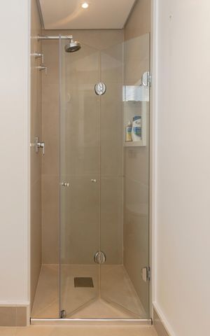 Apartamento à venda com 108m², 2 quartos e 1 vaga Apartamento à venda com 108m², 2 quartos e 1 vagaBanheiro da Suíte