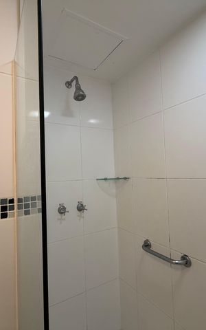 Studio para alugar com 37m², 1 quarto e 1 vaga Studio para alugar com 37m², 1 quarto e 1 vagaBanheiro