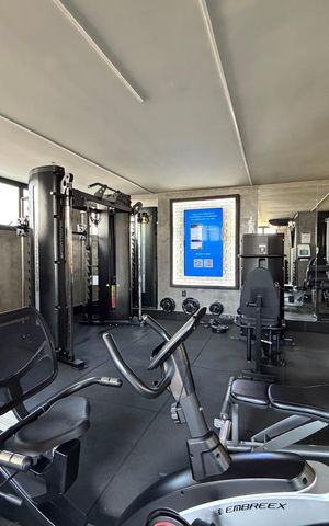 Studio para alugar com 37m², 1 quarto e 1 vaga Studio para alugar com 37m², 1 quarto e 1 vagaÁrea comum - Academia