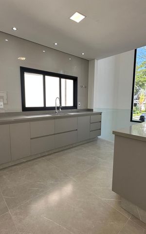 Casa de condomínio à venda com 304m², 4 quartos e 4 vagasCozinha