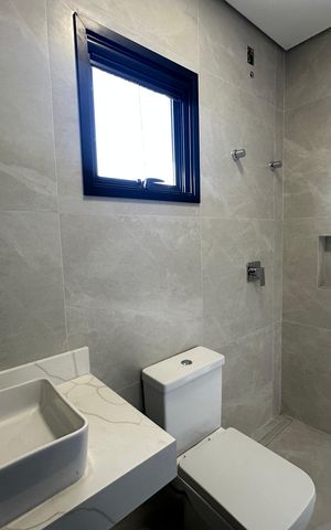 Casa de condomínio à venda com 304m², 4 quartos e 4 vagasBanheiro da Suíte 3