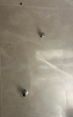 Casa de condomínio à venda com 304m², 4 quartos e 4 vagasBanheiro 2