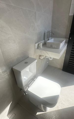 Casa de condomínio à venda com 304m², 4 quartos e 4 vagasBanheiro 2