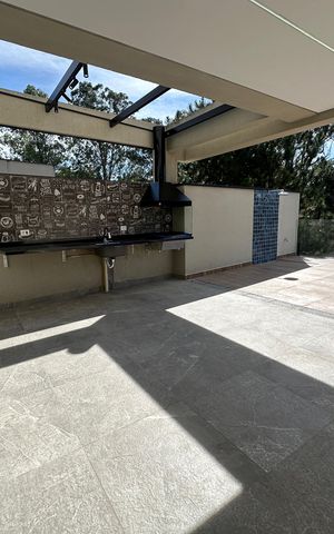 Casa de condomínio à venda com 304m², 4 quartos e 4 vagasChurrasqueira