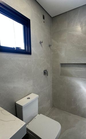 Casa de condomínio à venda com 304m², 4 quartos e 4 vagasBanheiro da Suíte 3