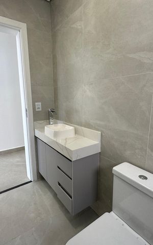 Casa de condomínio à venda com 304m², 4 quartos e 4 vagasBanheiro 1