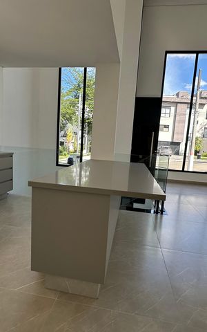 Casa de condomínio à venda com 304m², 4 quartos e 4 vagasCozinha