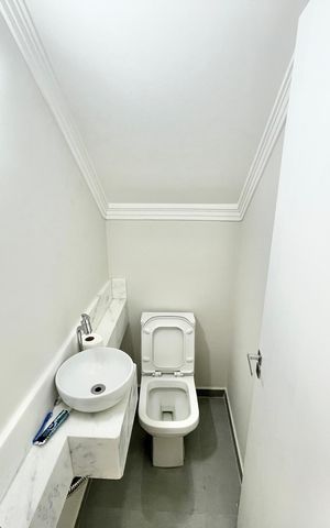 Casa à venda com 123m², 3 quartos e 2 vagas Casa à venda com 123m², 3 quartos e 2 vagasLavabo