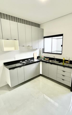 Casa à venda com 123m², 3 quartos e 2 vagas Casa à venda com 123m², 3 quartos e 2 vagasCozinha