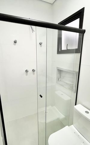 Casa à venda com 123m², 3 quartos e 2 vagas Casa à venda com 123m², 3 quartos e 2 vagasBanheiro
