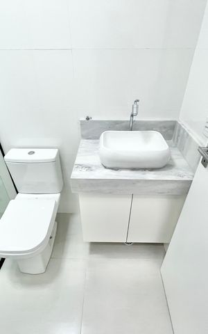 Casa à venda com 123m², 3 quartos e 2 vagas Casa à venda com 123m², 3 quartos e 2 vagasBanheiro