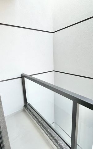 Casa à venda com 123m², 3 quartos e 2 vagas Casa à venda com 123m², 3 quartos e 2 vagasQuarto 3 Varanda