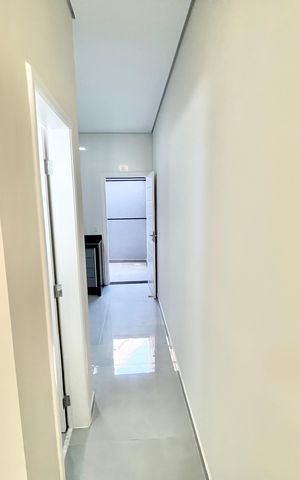 Casa à venda com 123m², 3 quartos e 2 vagas Casa à venda com 123m², 3 quartos e 2 vagasCorredor