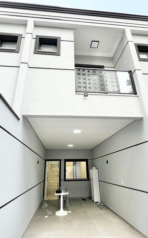 Casa à venda com 123m², 3 quartos e 2 vagas Casa à venda com 123m², 3 quartos e 2 vagasGaragem