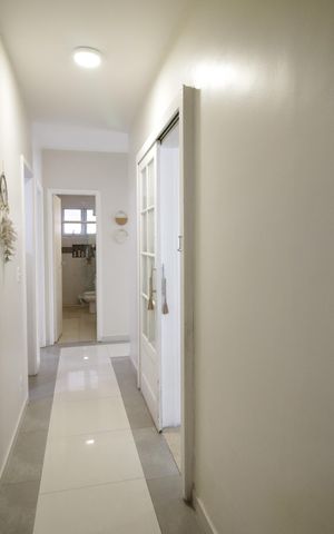 Casa de condomínio para alugar com 375m², 4 quartos e 2 vagasCorredor