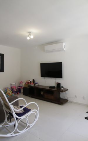 Casa de condomínio para alugar com 375m², 4 quartos e 2 vagasSala