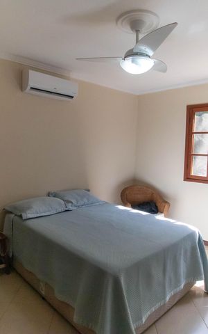 Casa de condomínio à venda com 230m², 4 quartos e 2 vagas Casa de condomínio à venda com 230m², 4 quartos e 2 vagasSuíte 2