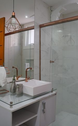 Casa à venda com 249m², 4 quartos e 2 vagas Casa à venda com 249m², 4 quartos e 2 vagasBanheiro do Quarto 1