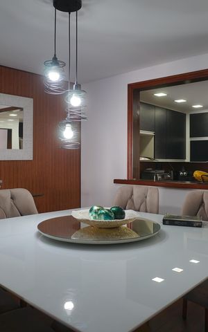 Casa à venda com 249m², 4 quartos e 2 vagas Casa à venda com 249m², 4 quartos e 2 vagasSala de Jantar