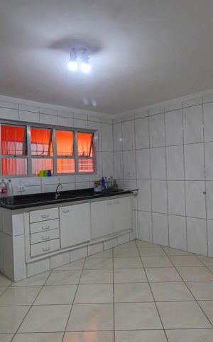 Casa à venda com 125m², 3 quartos e 2 vagas Casa à venda com 125m², 3 quartos e 2 vagasCozinha